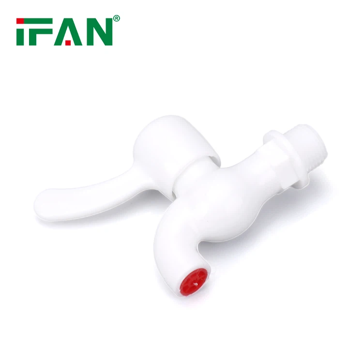 Torneiras de água de PVC branco
